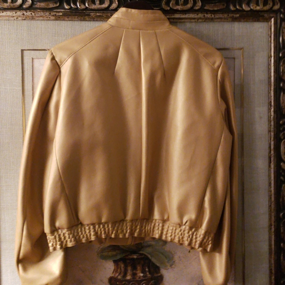 Jacket - Picture 3 of 3